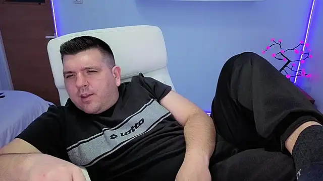 Snapshot of JasonJacks chatting on October 11, 2025, 3:35 pm JasonJacks online show from October 11, 2025, 3:35 pm