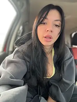 JulliaVegas online show from May 22, 2026, 3:26 am