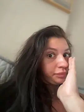 JulliaVegas online show from April 10, 2026, 12:06 am