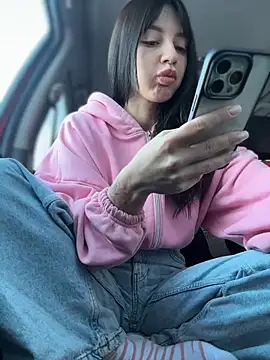 JulliaVegas online show from February 3, 2026, 2:53 am