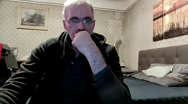Snapshot of farock chatting on December 27, 2024, 3:15 pm farock online show from December 27, 2024, 3:15 pm