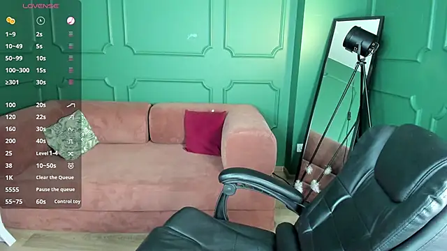 DarkErica online show from April 3, 2026, 1:39 pm