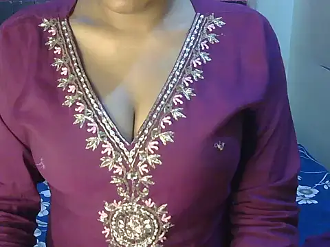 hot  surbhi online show from February 12, 2026, 3:12 pm