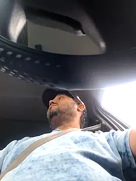 alexjs84 online show from October 20, 2025, 10:38 am