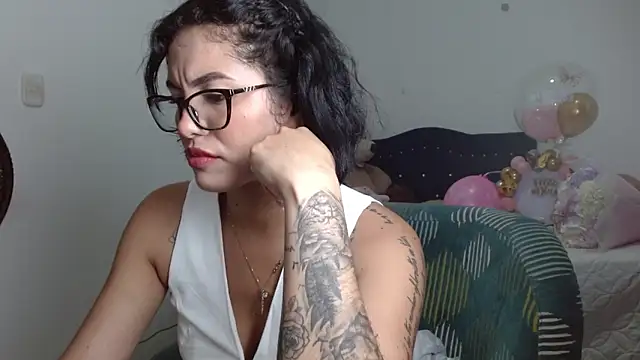 Sexy Lia  online show from February 7, 2026, 2:41 am