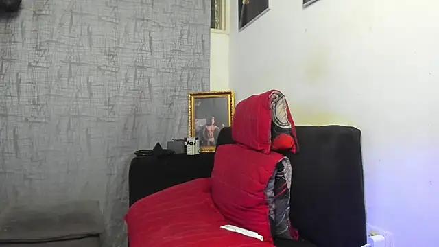 vincent carusso94 online show from April 7, 2026, 4:25 am