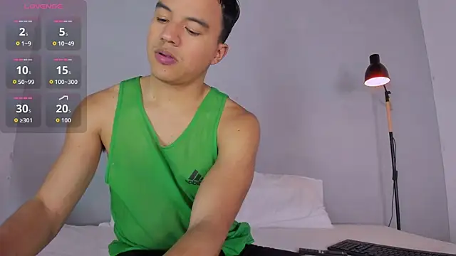 Snapshot of lucas_wellx chatting on September 22, 2025, 3:34 am lucas wellx online show from September 22, 2025, 3:34 am