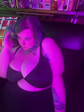 SleazeLouize online show from February 10, 2025, 6:09 am