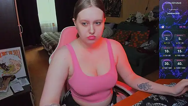 Alice Dreamgirl  online show from May 31, 2026, 10:43 am
