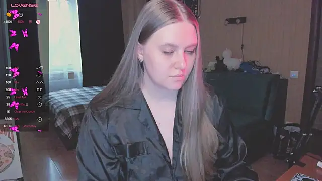 Alice Dreamgirl  online show from November 5, 2025, 12:08 pm