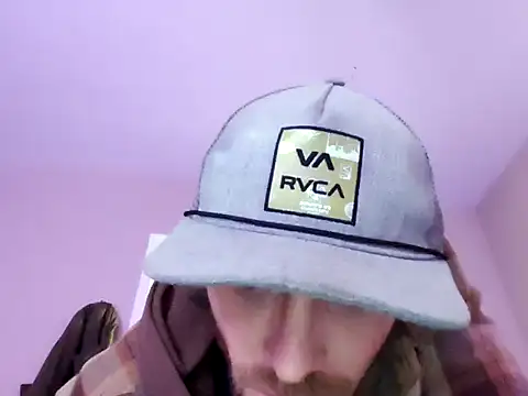 Huntzg23 online show from November 30, 2025, 11:33 am