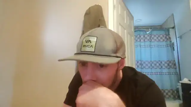 Snapshot of Huntzg23 chatting on February 23, 2026, 12:01 am Huntzg23 online show from February 23, 2026, 12:01 am