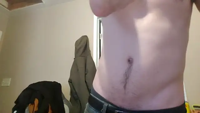 Snapshot of Huntzg23 chatting on March 1, 2026, 8:03 am Huntzg23 online show from March 1, 2026, 8:03 am