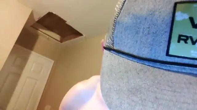 Huntzg23 online show from November 22, 2025, 2:32 am