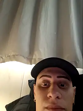 Snapshot of Leinad27 chatting on November 9, 2025, 3:16 pm Leinad27 online show from November 9, 2025, 3:16 pm