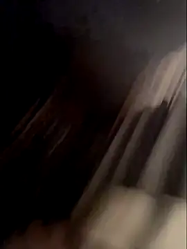 Snapshot of Leinad27 chatting on December 15, 2025, 3:51 pm Leinad27 online show from December 15, 2025, 3:51 pm