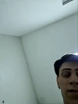 Snapshot of Leinad27 chatting on December 20, 2025, 6:33 pm Leinad27 online show from December 20, 2025, 6:33 pm