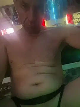 Snapshot of kinkycdslutsv chatting on January 14, 2025, 9:20 pm kinkycdslutsv online show from January 14, 2025, 9:20 pm