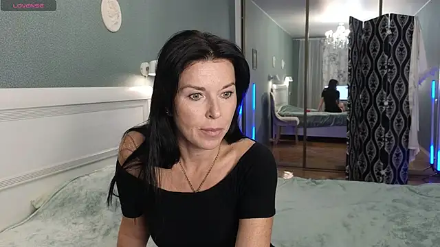 Snapshot of LinaJoy chatting on September 17, 2025, 7:05 pm LinaJoy online show from September 17, 2025, 7:05 pm