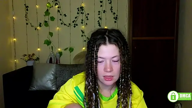 Snapshot of Alicia_redfollow chatting on March 2, 2026, 5:08 am Alicia redfollow online show from March 2, 2026, 5:08 am