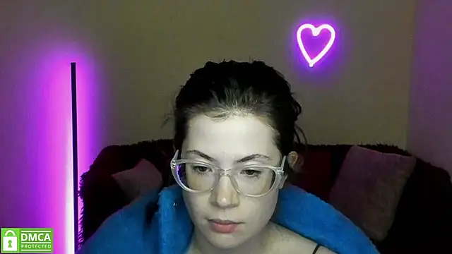 Alicia redfollow online show from March 6, 2025, 3:35 am