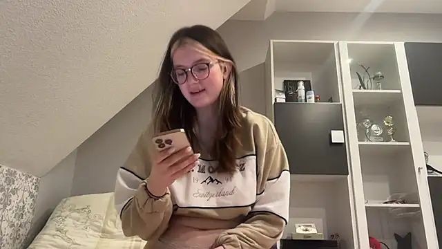 Snapshot of NikaCyberslut chatting on December 25, 2024, 10:06 am NikaCyberslut online show from December 25, 2024, 10:06 am