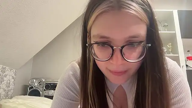 Snapshot of NikaCyberslut chatting on December 28, 2024, 5:46 pm NikaCyberslut online show from December 28, 2024, 5:46 pm