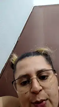 Miss balloonsmila online show from January 4, 2025, 2:46 am