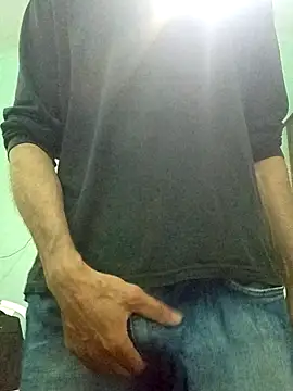 Snapshot of TOMYCOCKMILK chatting on December 23, 2024, 6:37 pm TOMYCOCKMILK online show from December 23, 2024, 6:37 pm