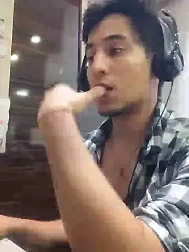 GamerQuinn online show from December 21, 2024, 10:40 pm