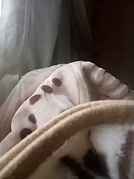 Snapshot of Miamix2 chatting on October 20, 2025, 12:06 pm Miamix2 online show from October 20, 2025, 12:06 pm