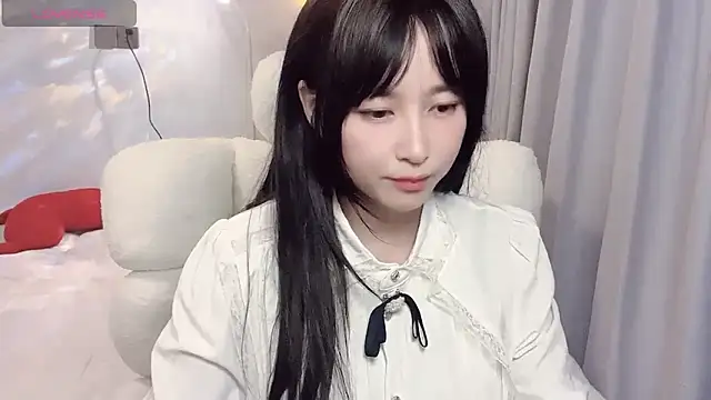 Snapshot of yorissss chatting on February 12, 2025, 7:44 am yorissss online show from February 12, 2025, 7:44 am