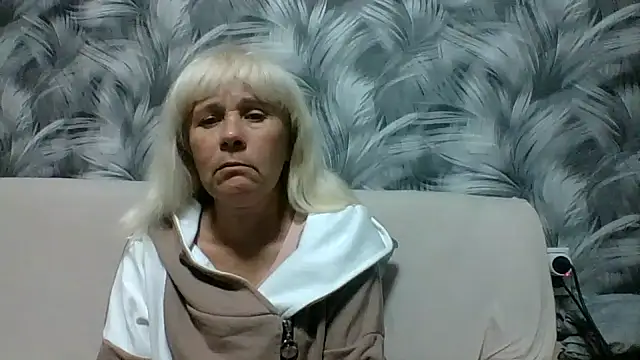 sakura blonde online show from October 2, 2025, 7:06 pm