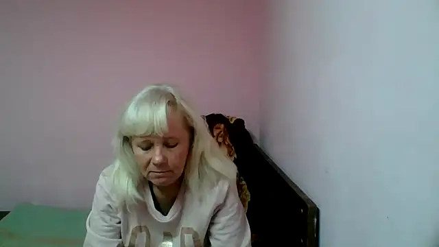 sakura blonde online show from February 17, 2025, 5:01 pm