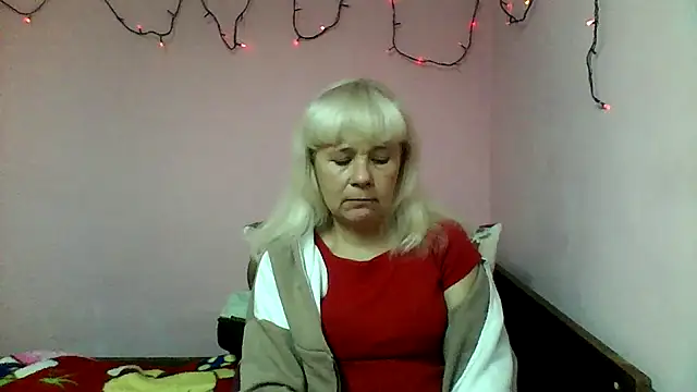 sakura blonde online show from March 1, 2026, 7:25 pm