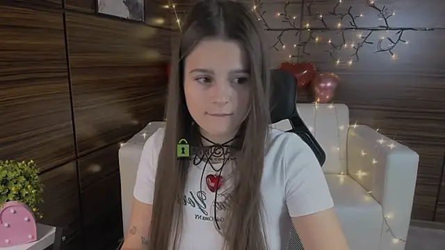 Snapshot of berry_alma chatting on February 26, 2025, 8:47 pm berry alma online show from February 26, 2025, 8:47 pm