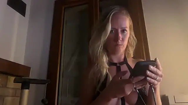 Emmy frenchie online show from October 6, 2025, 7:14 pm