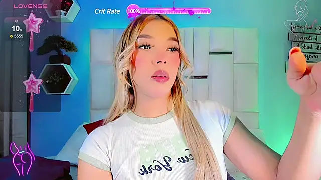 Snapshot of Aileen_18 chatting on January 24, 2025, 10:19 pm Aileen 18 online show from January 24, 2025, 10:19 pm