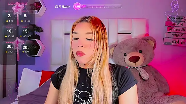 Snapshot of Aileen_18 chatting on February 11, 2025, 9:56 pm Aileen 18 online show from February 11, 2025, 9:56 pm