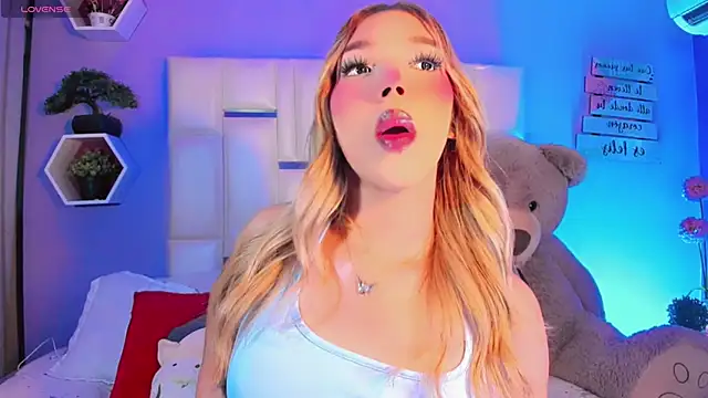 Snapshot of Aileen_18 chatting on September 12, 2025, 9:20 am Aileen 18 online show from September 12, 2025, 9:20 am