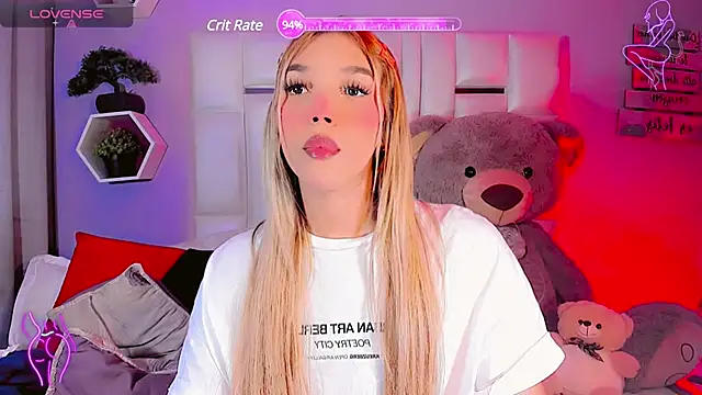 Snapshot of Aileen_18 chatting on February 6, 2025, 10:43 pm Aileen 18 online show from February 6, 2025, 10:43 pm