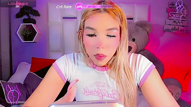 Snapshot of Aileen_18 chatting on January 31, 2025, 12:28 am Aileen 18 online show from January 31, 2025, 12:28 am