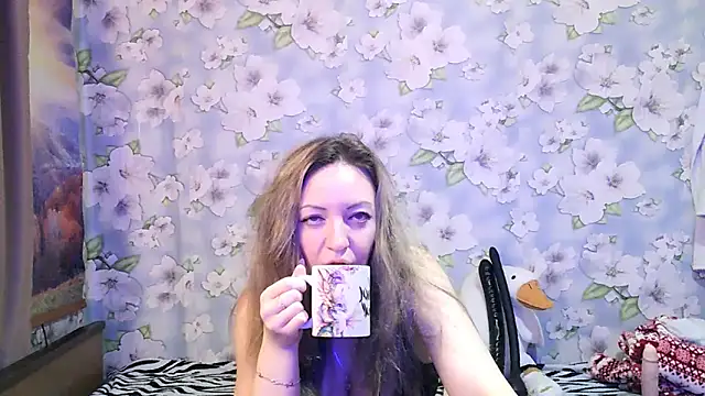 Snapshot of KattyLuuu chatting on October 31, 2025, 9:00 pm KattyLuuu online show from October 31, 2025, 9:00 pm