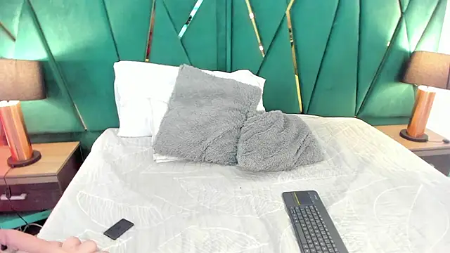 Tamara Myller online show from February 8, 2025, 12:39 pm
