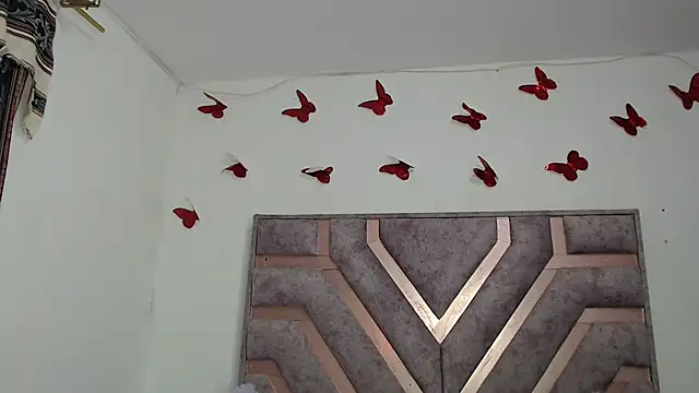 Anny Fox- online show from September 24, 2025, 3:46 am