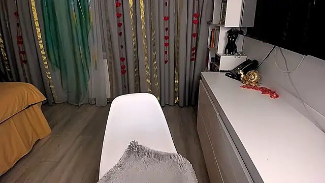 Fire-Fox-One online show from March 21, 2026, 9:51 pm