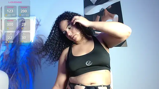 Snapshot of Allanna21_ chatting on December 19, 2024, 5:29 pm Allanna21 online show from December 19, 2024, 5:29 pm