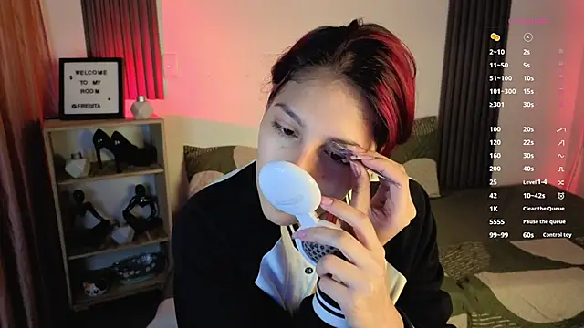 Snapshot of Fresita_Rosita chatting on September 22, 2025, 12:11 pm Fresita Rosita online show from September 22, 2025, 12:11 pm