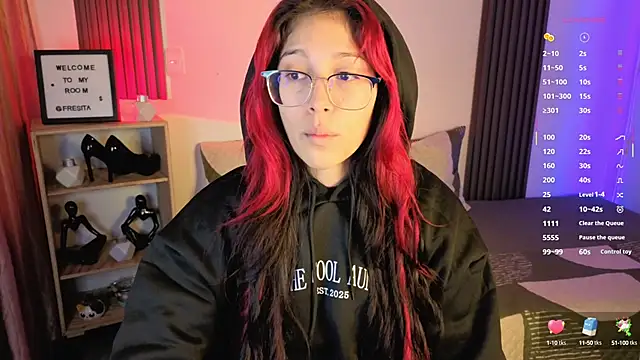 Snapshot of Fresita_Rosita chatting on September 30, 2025, 12:44 pm Fresita Rosita online show from September 30, 2025, 12:44 pm