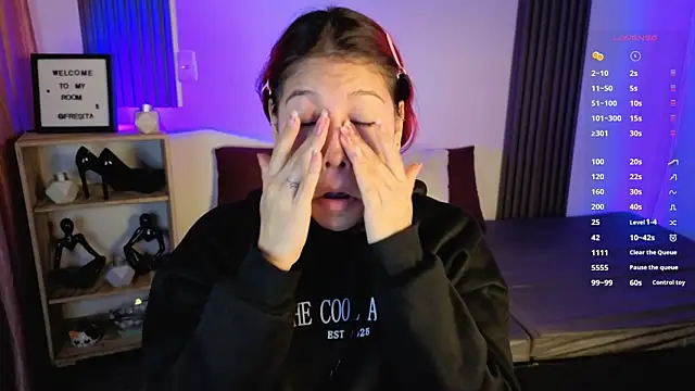 Snapshot of Fresita_Rosita chatting on October 16, 2025, 12:13 pm Fresita Rosita online show from October 16, 2025, 12:13 pm